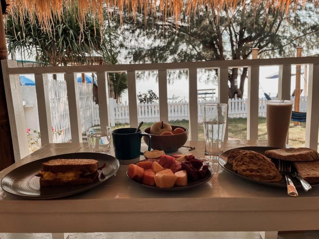 Seaside Cottage, ギリ・アイル エクステリア 写真